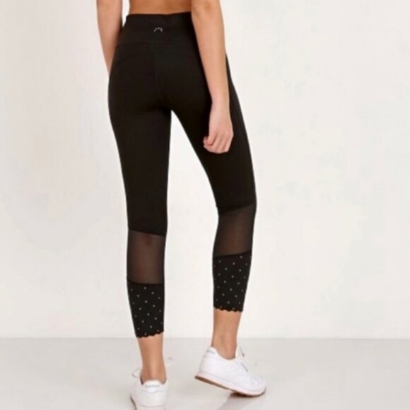 Varley Size Small Emory 7/8 Legging Scallop Hem High Rise Mesh Panel Black - Picture 8 of 8